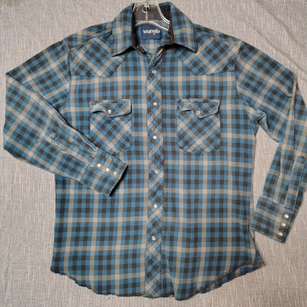 VINTAGE Wrangler Shirt Womens Medium Blue Gray Plaid Long Sleeve Flannel Western